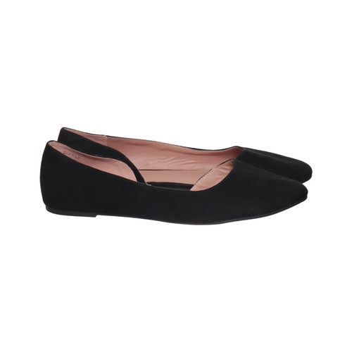 Divided ballerinas - by,